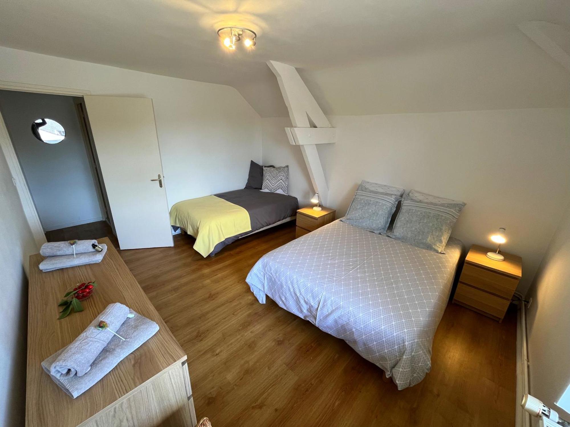 Ecurie Des Charmes A 5 Minutes De La Plage Merville-Franceville-Plage Exterior photo